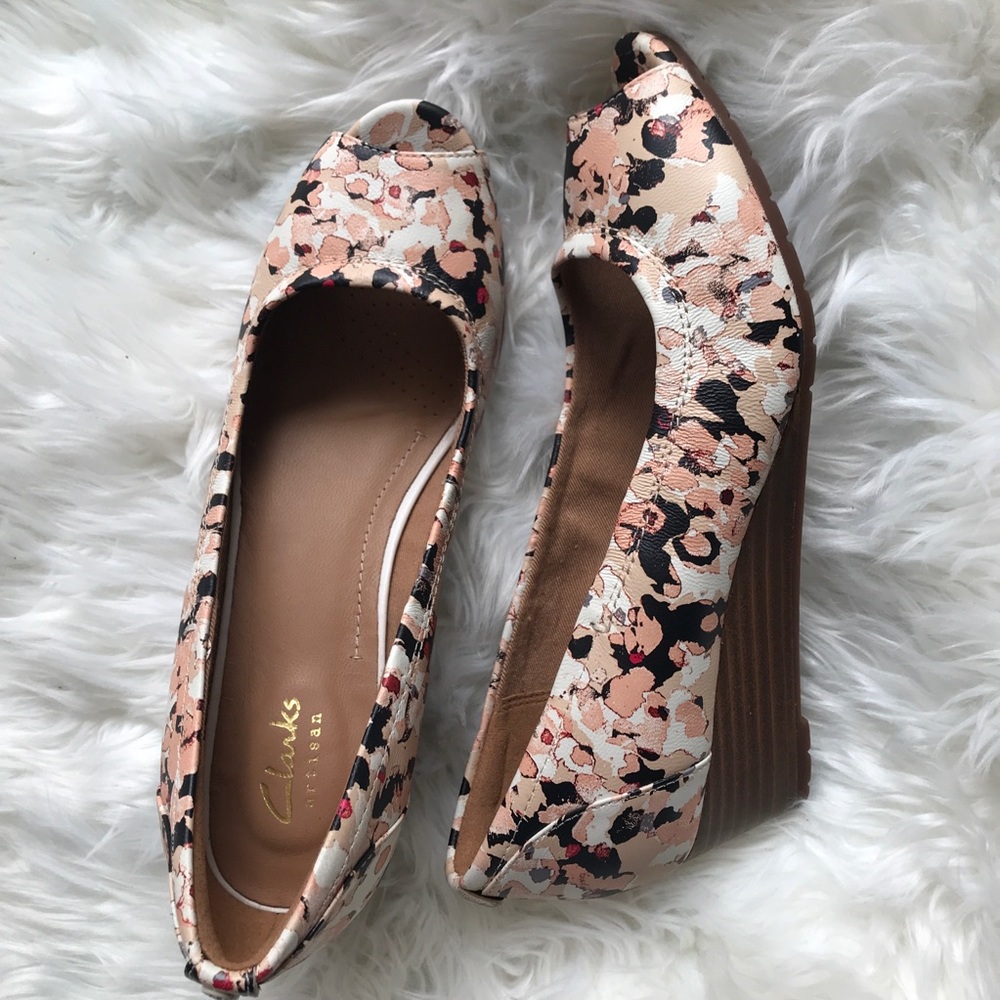 Ventra daisy floral Clark’s flats 7